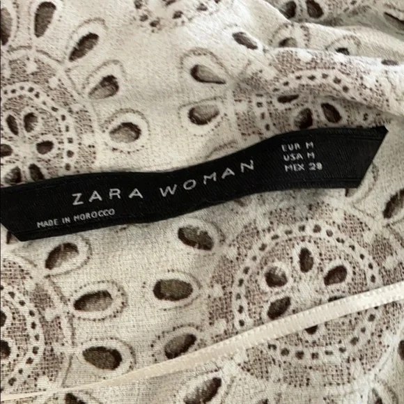 ZARA Woman Top Size Medium - Picture 5 of 5